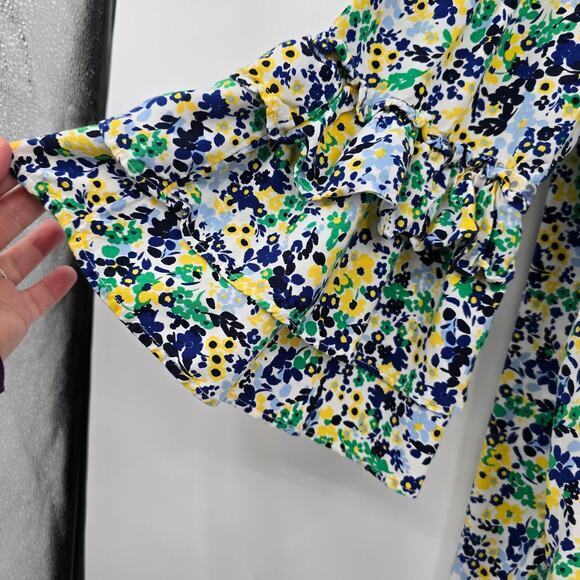 Crown & Ivy Women's Plus Cottage Floral Split Neck Ruffle Bell Sleeve Blouse 0X - Picture 6 of 10